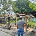 Pasca Perusakan, Kapolresta Sorong Kota Salurkan Bantuan Bahan Bangunan