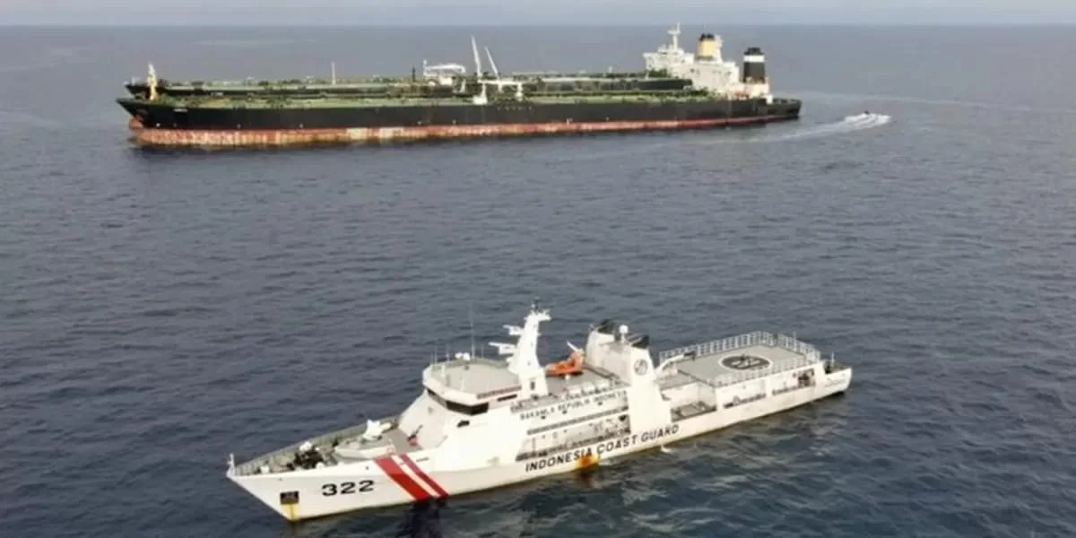 Hingga Saat Ini, Dua Kapal Tanker Milik Pertamina, Yakni Pride Dan Gamsunoro, Masih Tertahan Di Selat Hormuz. Kondisi Tersebut Memicu Kekhawatiran Akan Potensi Krisis Energi Di Indonesia.