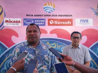 Bupati Orideko Burdam Tinjau Progres H-2 Avc Beach Tour 2026 Di Pantai Wtc Raja Ampat