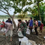 Bersatu Membangun! Tni Dan Warga Bangun Jembatan Harapan Di Sungai Cibaliung