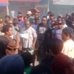 Aksi Bakar Ban Di Kota Sorong, Keluarga Korban Pembunuhan Tuntut Pelaku Segera Ditangkap