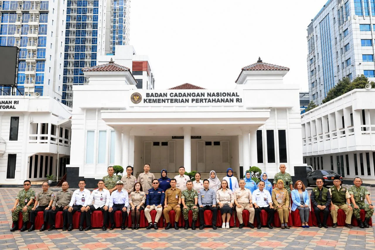Kementerian Pertahanan Melalui Pusat Bela Negara Badan Cadangan Nasional Kementerian Pertahanan (Kapus Bela Negara Bacadnas Kemhan) Menggelar Rapat Kerja Bersama Organisasi Masyarakat (Ormas) Bela Negara Di Kantor Bacadnas, Salemba, Selasa (28/4).