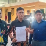 Kasus Dugaan Pencemaran Nama Baik, Mesak Mambraku Resmi Lapor Polisi