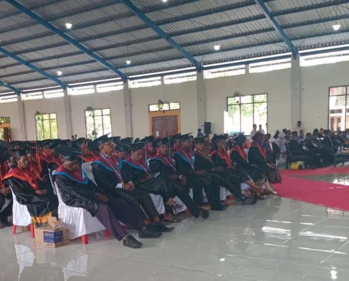 Wisuda Universitas Satya Wiyata Mandala Nabire 2026: Mencetak Generasi Unggul Menuju Papua Tengah Emas