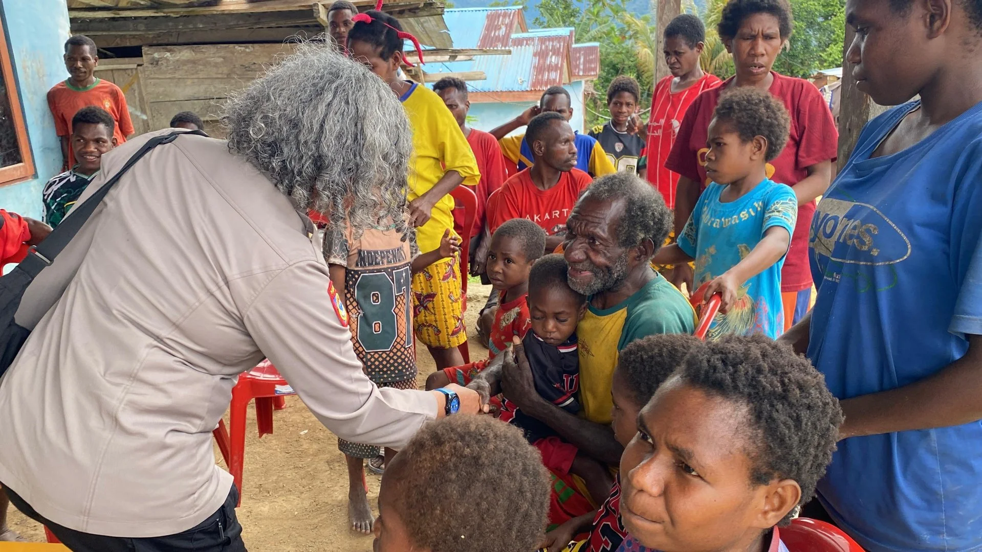 Melalui Trauma Healing, Polri Kembalikan Rasa Aman Warga Pasca Penyerangan Dua Nakes