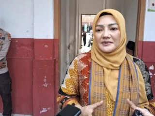 Adde Rosi Berikan Perhatian Serius Untuk Pendidikan Di Sekolah