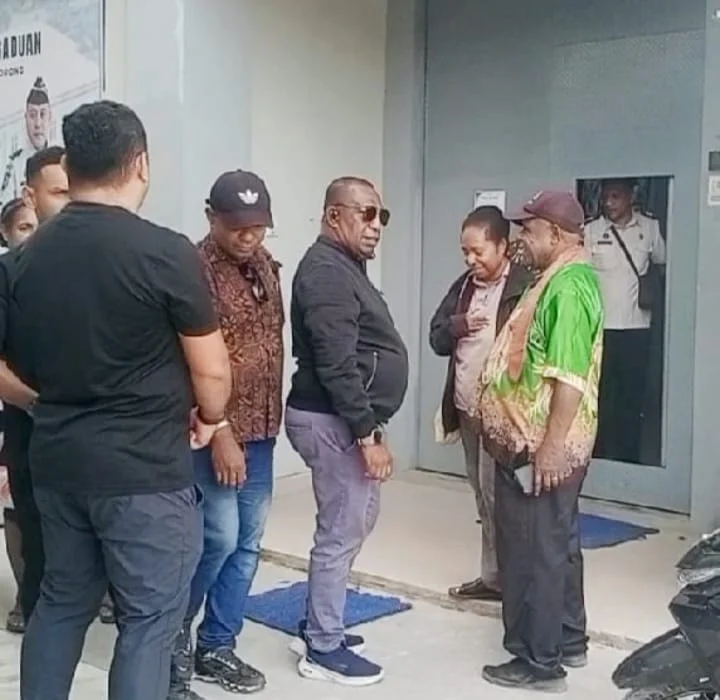 Ditangguhkannya Penahanan Tersangka Desy Osok, Pemalangan Kantor Bupati Diharapkan Berakhir