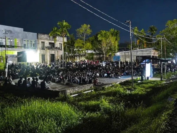 Pemutaran Film Dokumenter Pesta Babi Di Labas Sorpus Ditonton Ratusan Orang