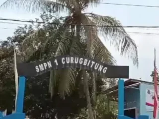 102 Siswa Smpn 1 Curugbitung Laksanakan Uas Berbasis Komputer