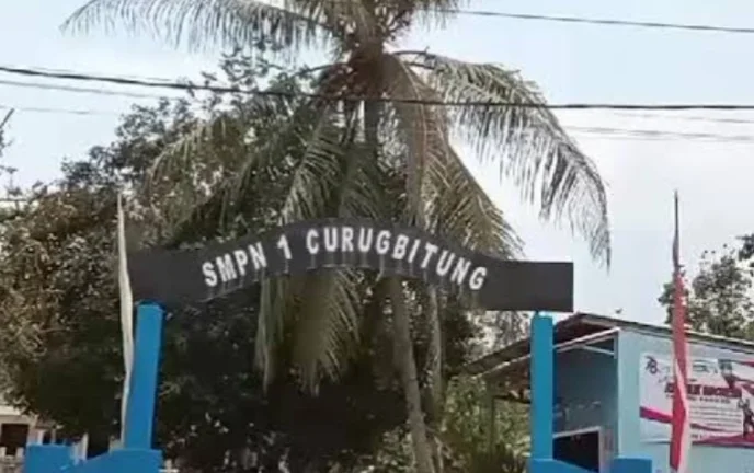 102 Siswa Smpn 1 Curugbitung Laksanakan Uas Berbasis Komputer