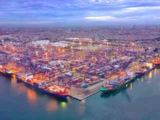 Menjaga Jangkar Investasi Maritim Di Tengah Badai Kurs Global