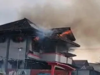 Gedung Inabah 5 Pontren Suryalaya Di Panumbangan Ciamis Terbakar
