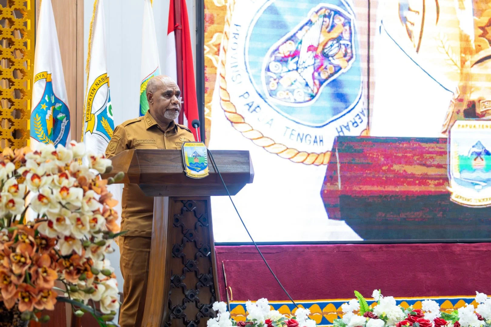 Wagub Papua Tengah Apresiasi Lppd Dan Lepas Kontingen Pesparawi Nasional Xiv Tahun 2026