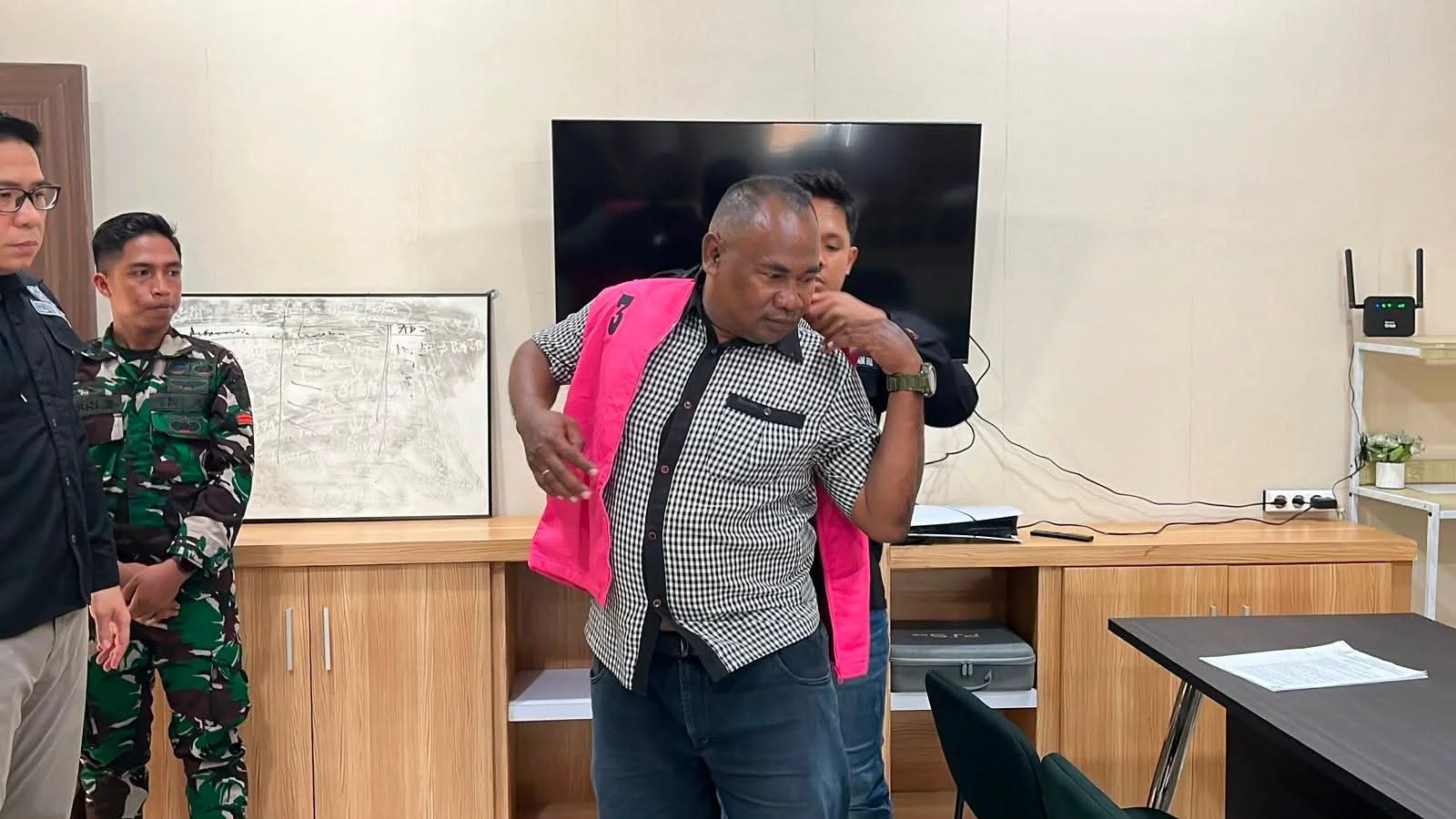 Kejaksaan Negeri Sorong Tetapkan Josep Anakotta Tersangka Dugaan Korupsi Dana Hibah Pasukan Hijau