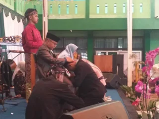 Pelepasan Siswa Kelas Ix Dan Kenaikan Kelas Vii-Viii Di Mtsn 9 Ciamis Berlangsung Khidmat