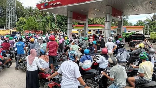 Kelangkaan Bbm Melanda Medan, Lbh Medan Desak Copot Men Esdm Dan Dirut Pertamina