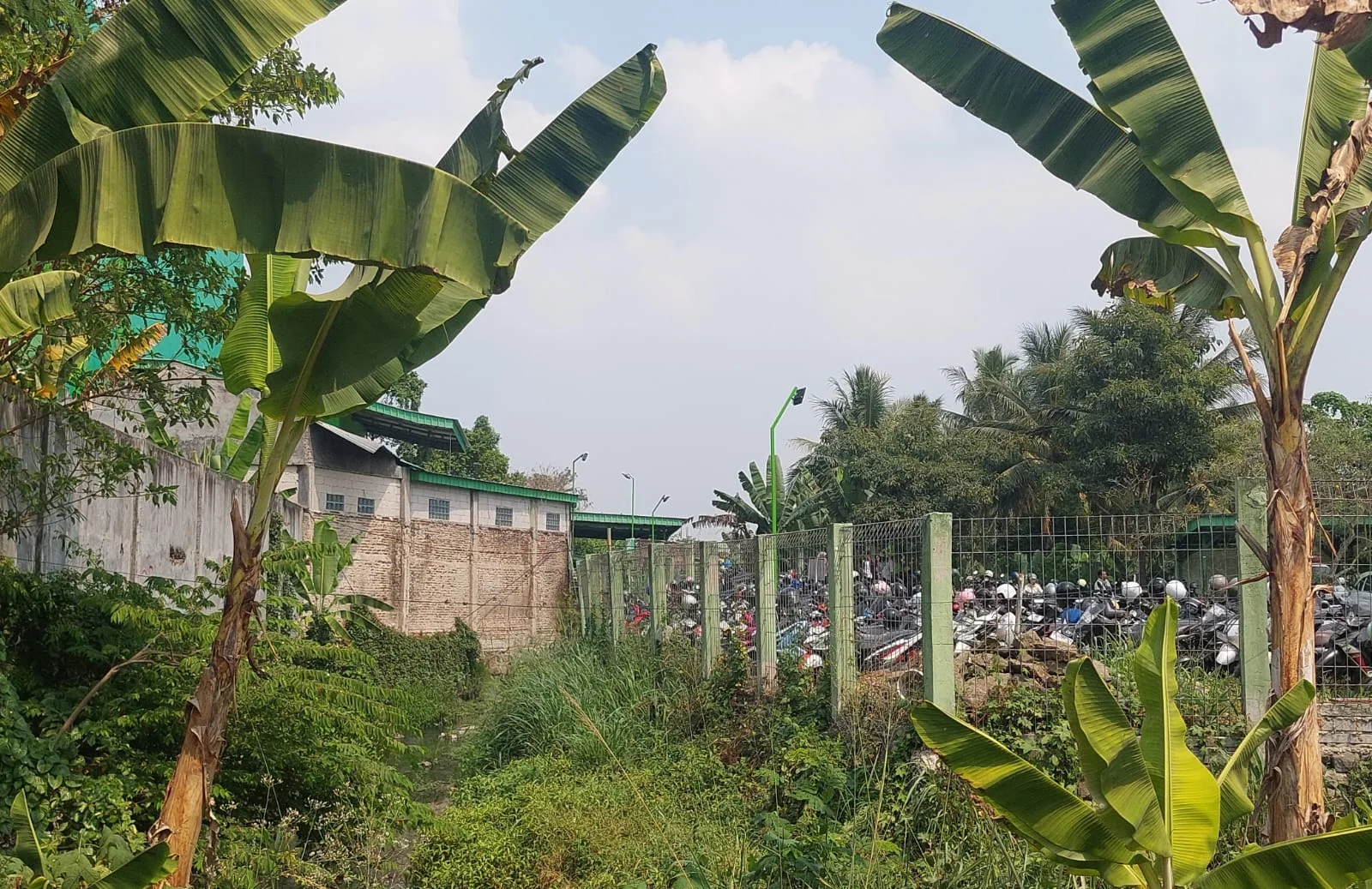 Fkppi Lebak Soroti Dugaan Pemanfaatan Sempadan Sungai Untuk Lahan Parkir Komersial Rs Kartini