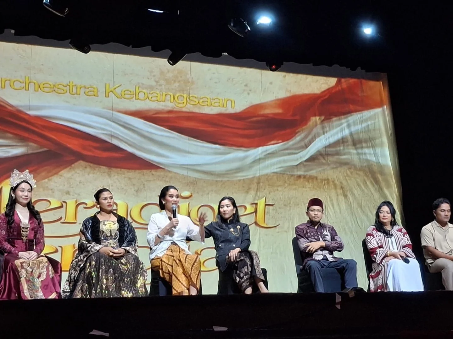 Lewat  Meradjoet  Sendja,  Parfi 56  Hadirkan  Sejarah  Proklamasi  Dan  Baktiv Untuk  Pejuang  Budaya