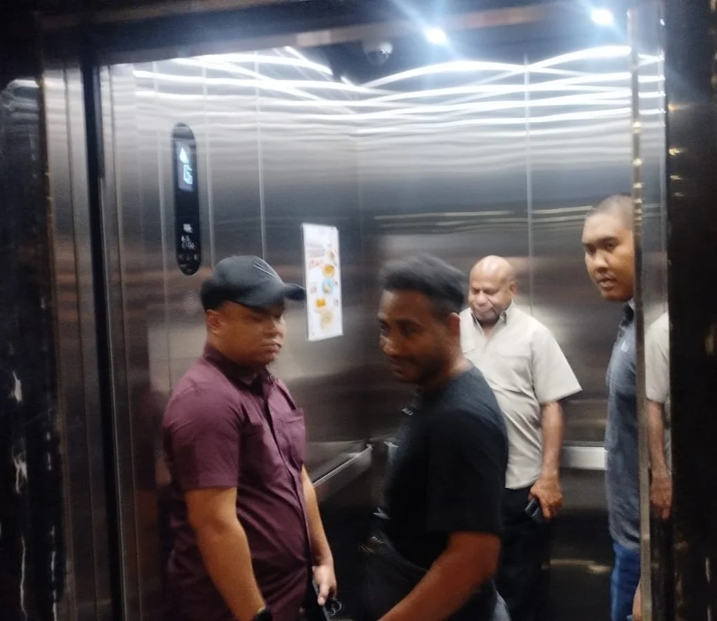 Soal Dugaan Keracunan Massal Di Depapre, Mathius Fakhiri: Tunggu Hasil Pemeriksaan Polda Papua