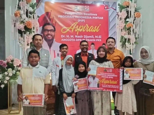 Nasir Djamil Minta Tak Ada Anak Putus Sekolah Karena Ekonomi