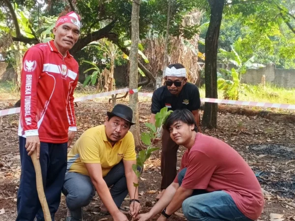 Semarak Hut Ri Ke-81, Warga Desa Ciangsana Tanam 30 Bibit Pohon Dan Gelar Cek Kesehatan Gratis