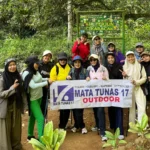 Genk Emak-Emak Gabut Jagakarsa Menjajal Trekking Curug Cikaracak Bersama Mata Tunas 17
