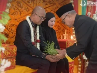 Tradisi Peusijuk Sambut Kajati Baru Aceh, Penuh Makna Resti Dan Harapan Penegakan Hukum ​
