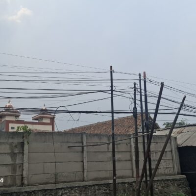 Tiang Provider Kian Menjamur, Denyy Soroti Lemahnya Penataan Di Pandeglang 28 Tiang Provider Kian Menjamur, Denyy Soroti Lemahnya Penataan Di Pandeglang