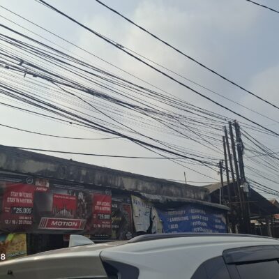 Pandeglang Dikepung Kabel Wifi Berantakan, Pemkab Dan Dprd Jadi Sorotan 41 Pandeglang Dikepung Kabel Wifi Berantakan, Pemkab Dan Dprd Jadi Sorotan