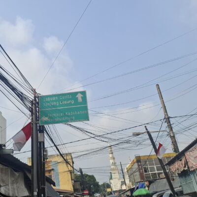 Pandeglang Dikepung Kabel Wifi Berantakan, Pemkab Dan Dprd Jadi Sorotan 35 Pandeglang Dikepung Kabel Wifi Berantakan, Pemkab Dan Dprd Jadi Sorotan
