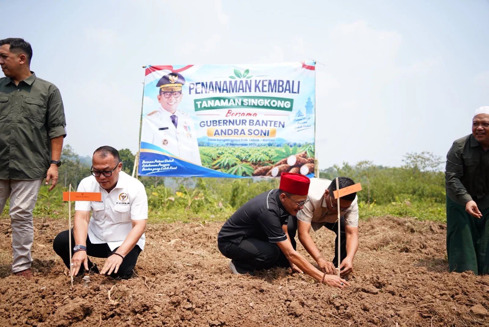Andra Soni Dan Arif Rahman: Petani Pilar Ketahanan Pangan Banten