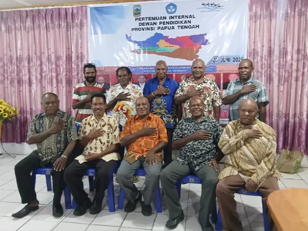 Dewan Pendidikan Papua Tengah Apresiasi Kunker Gubernur Ke Dogiyai, Komitmen Pendidikan Makin Nyata