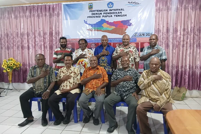 Dewan Pendidikan Papua Tengah Apresiasi Kunker Gubernur Ke Dogiyai, Komitmen Pendidikan Makin Nyata
