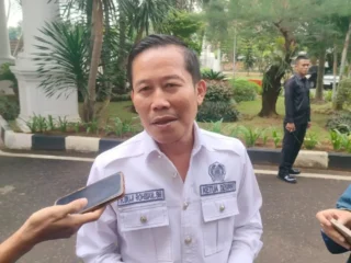 Ketua Dprd Kota Serang Bantu Warga Kasemen, Biaya Rehabilitasi Ditanggung Pribadi