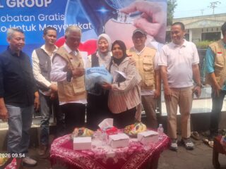 Krakatau Steel Group Bersama 98 Resolution Network Hadirkan Bantuan Sosial Dan Pengobatan Gratis Di Ciwandan