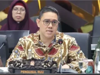 Papua Tak Bisa Disamakan Dengan Aceh, Dave Laksono: Butuh Pendekatan Terpadu ​