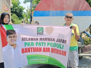 Bantu Warga Terdampak Kekeringan, Marwan Jafar Salurkan 150 Tangki Air Bersih Di Pati