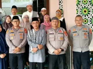 Polisi Bersama Masyarakat, Kapolsek Cihaurbeuti Gelar Jumling Di Masjid Al Muawwanah