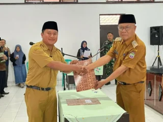 Diki Abdullah Mutaqin Resmi Dilantik Sebagai Kepala Dusun Cijamban