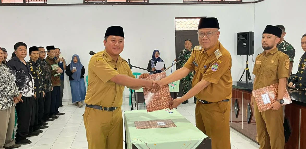Diki Abdullah Mutaqin Resmi Dilantik Sebagai Kepala Dusun Cijamban