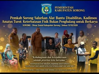 Kadinsos Amatus Turot Serahkan Alat Bantu Disabilitas, Wujud Kepedulian Pemkab Sorong Untuk Kemandirian Warga